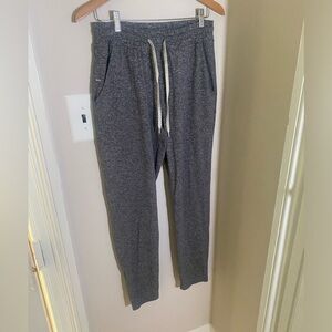 Women’s Vuori gray space dye tapered leg sweatpants medium